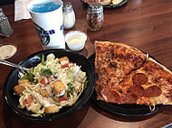 Barro's Pizza food