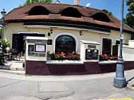 Bistro St. André outside