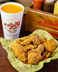 Willie's Chicken Shack food