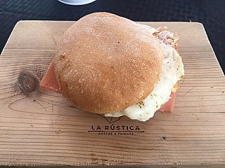 La Rustica Coffee & Friends