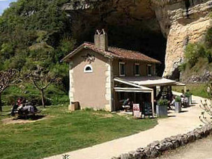 La Maison De La Grotte
