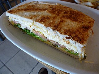 Belgrano Sandwich