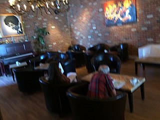 Le Moussonneur Cafe & The Lounge