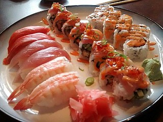 Toudai Sushi