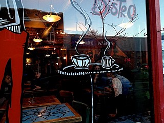 Le Placard - Cafe Bistro