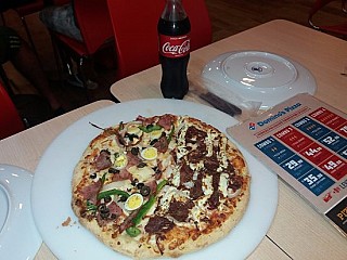 Domino's Pizza Pina