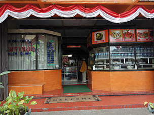 Rumah Makan Sarinah Khas Sunda