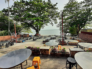 Khunthai Restaurant Teluk Kumbar