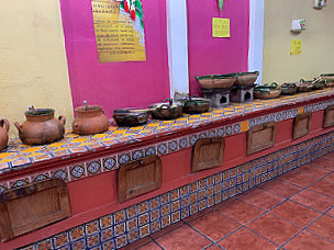 El Famoso Buffet Mezcaleria