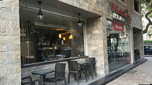 Vinni Cafe Deli