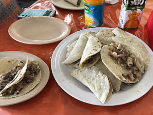 Tacos De Barbacoa Goyito