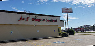 J J Wings Seafood