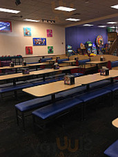 Chuck E Cheese's