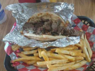 Mama's Gyro's Grill