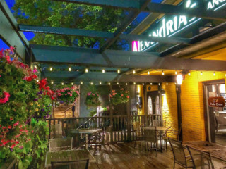 Alexandria's Restaurant and Lounge