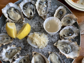 Eat: An Oyster