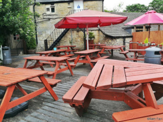 The Red Lion In Bath