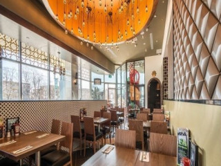 Paramount Middle Eastern Cuisine Shops At Don Mills