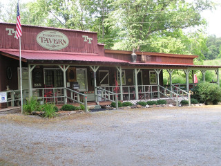 Tusquittee Tavern