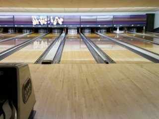 Colonial Lanes Bowling Center