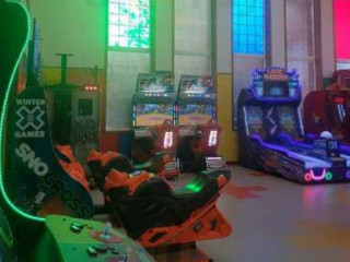 Replay Sports Pub And Arcade