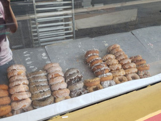 Tas-t-o's Donuts