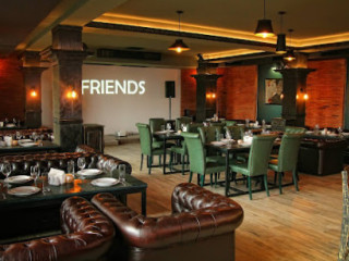 Friends Lounge