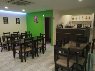 Cafetería Verde Y Café