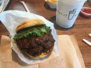 Shake Shack Austin, Domain