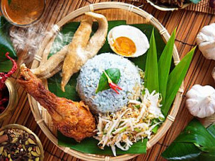 D'chery Nasi Kukus Ayam Berempah