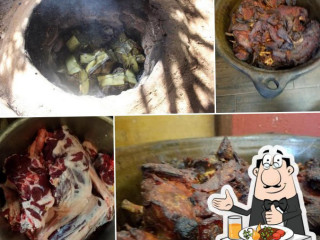 Barbacoa Y Birria Los Hornitos