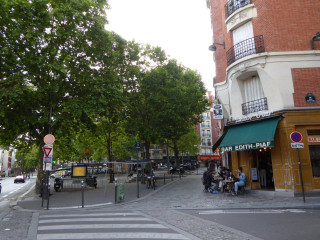Bar De La Place Edith Piaf