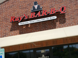 Ray’s -b-q