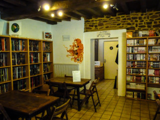 Cafe-librairie Plume et Bulle