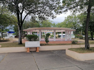 Parque Central Villa Fundación