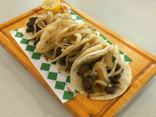 Tacos Las Isabeles