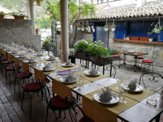 Bistro Pini