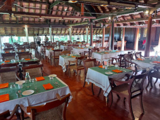 Vembanad, Kumarakom Lake Resort