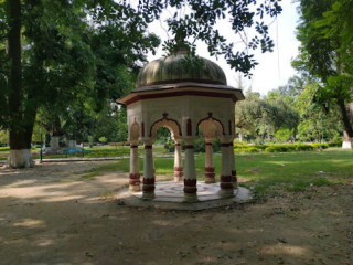 Barandari Garden