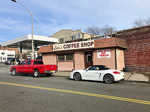 Lisa's Coffee Shop