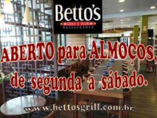 Betto's Grill Canoas