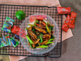 ร้านกะเพรากั๊ดท้อง