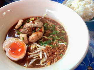 เจ๊หน่อย ก๋วยเตี๋ยวเรืออยุธยา