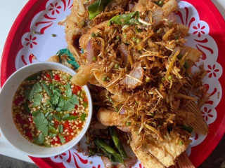 ร้านอาหารแป้งร่ำ อ่างซับเหล็กลพบุรี