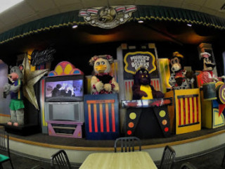 Chuck E. Cheese