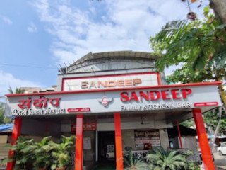 Sandeep, Family Restaurant And Bar, Deluxe Room's