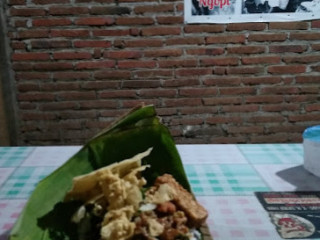 Nasi Pecel Bu Mami