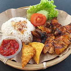 Food Avenue- Ayam Penyet D'kota
