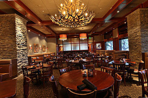 Claim Jumper Restaurants