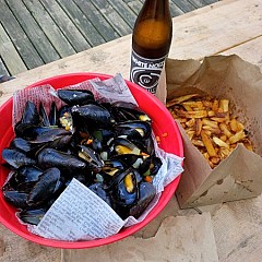 Mussels and Bubbles